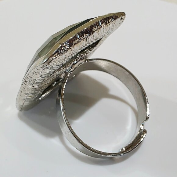 Vintage Green Foil Faceted Acrylic Stone Silver Plate Rectangle Adjustable Ring - Picture 5 of 11